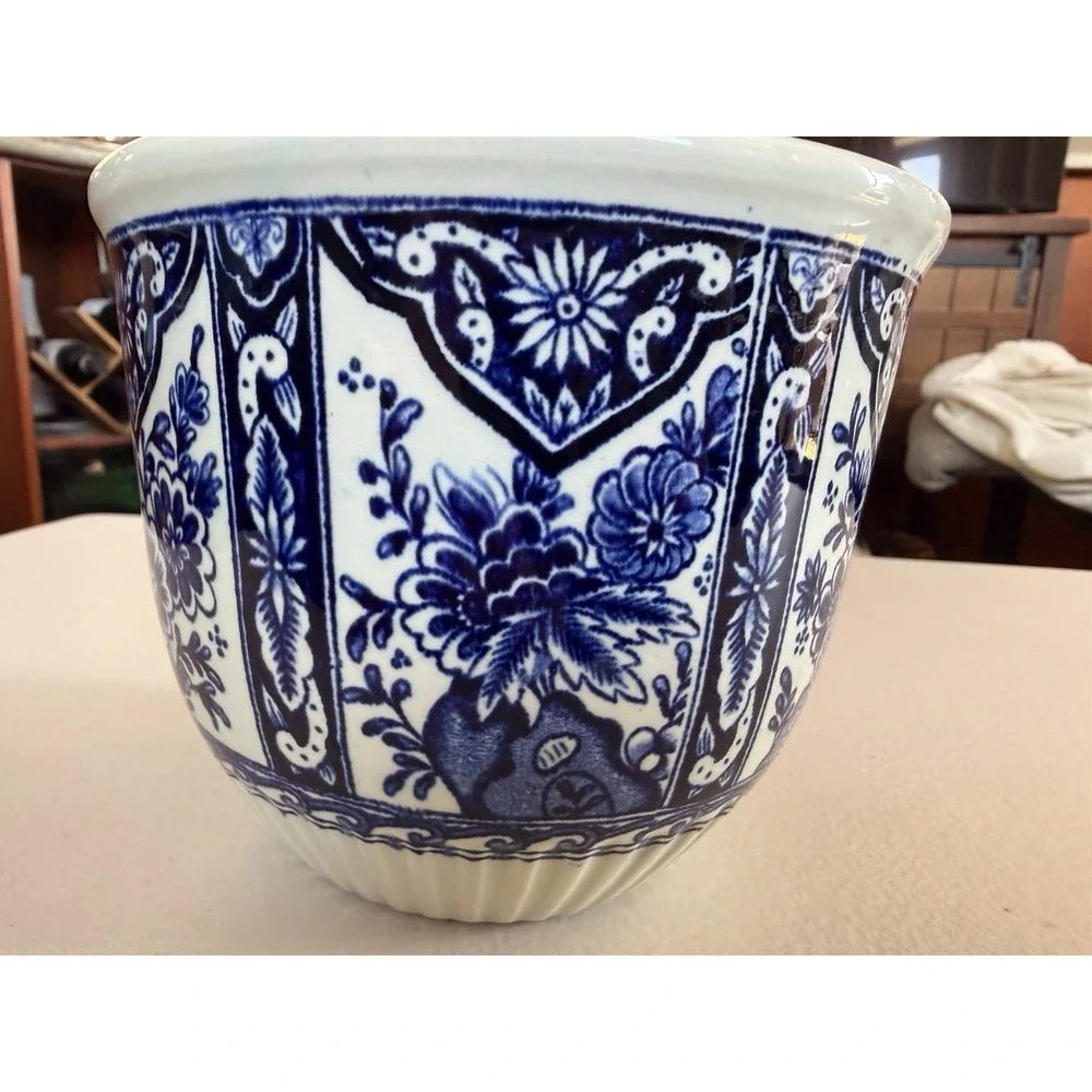 Vintage Royal Sphinx Boch Delfts Blue White M14 Planter Cachepot Jardiniere Pot